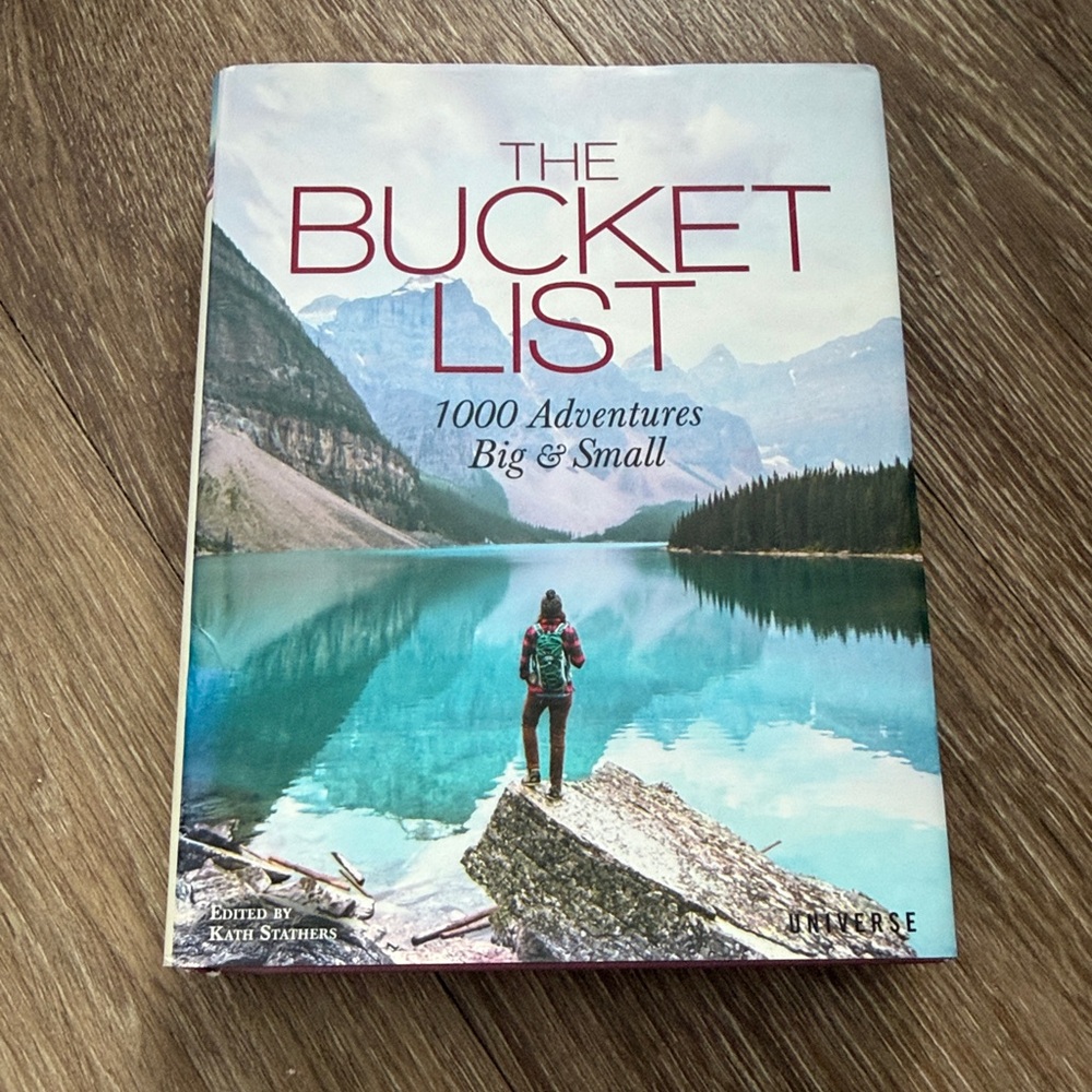 The Bucket‎ List Book - 1000 Adventures Big & Small Coffee Table Book